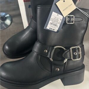 Universal Thread Black Combat Boots